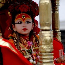 库玛丽 · 尼泊尔